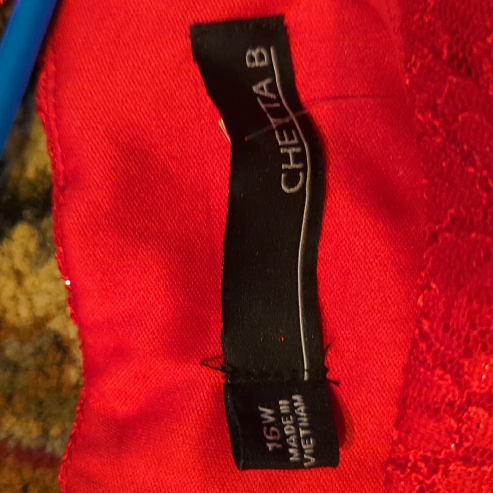 Dress - Picture 3 of 3